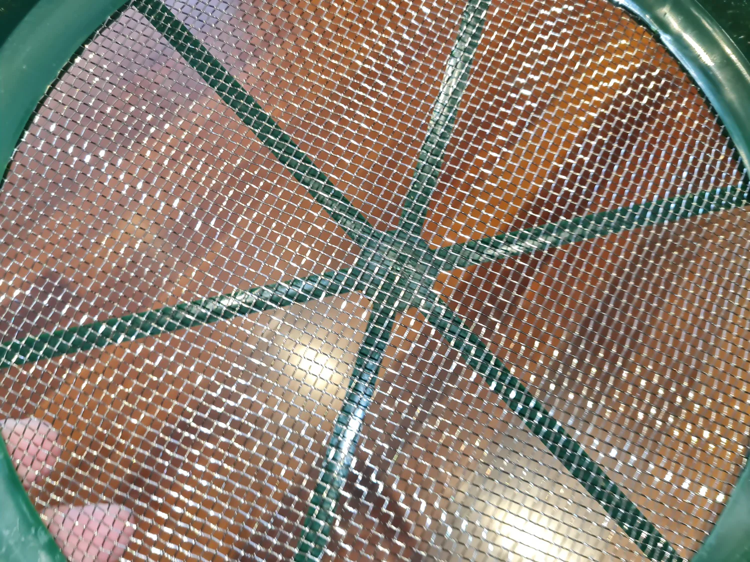 1/8 inch or 8 mesh Bucket Sieve - Image 6