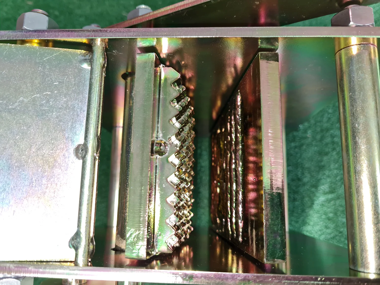 Jaw Crusher - Off Grid Gold Rat Jaw Crusher - Image 3