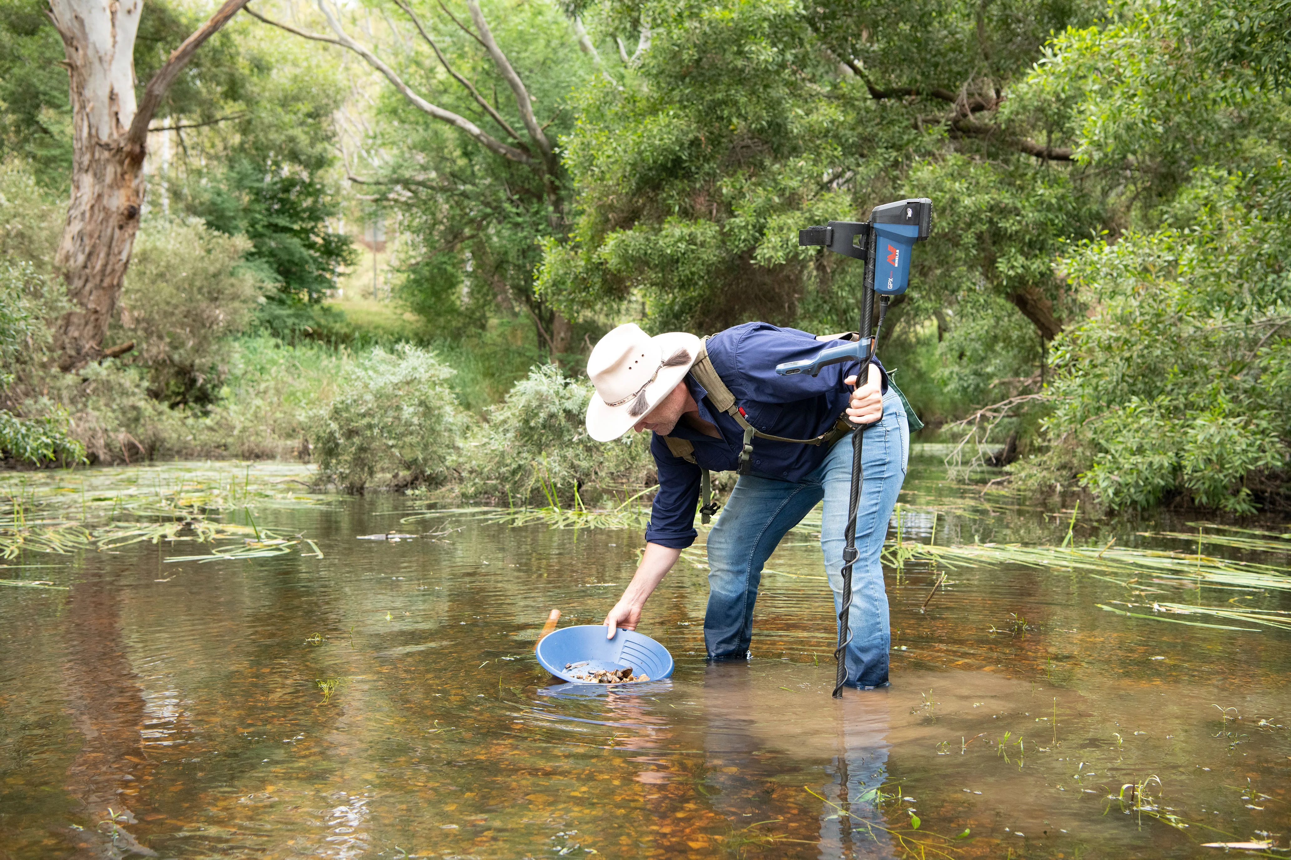 Minelab Gold Pan - Pro Gold 15 inch - Image 5