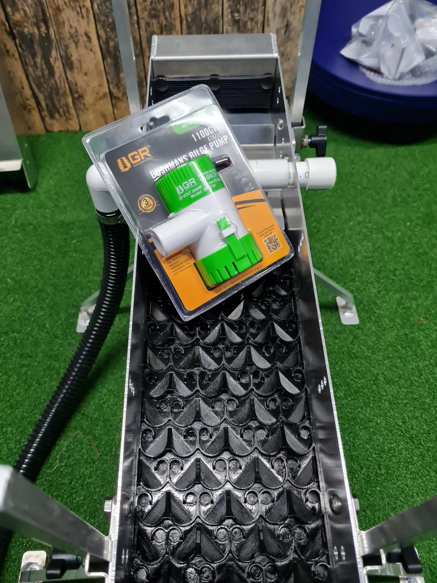 Mini Cleanup Gold Sluice 6 inch wide - Image 3